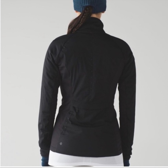 Lululemon Run for Cold Jacket BLACK Sz 4 Primaloft, Reflective, Thumbholes - Picture 6 of 16